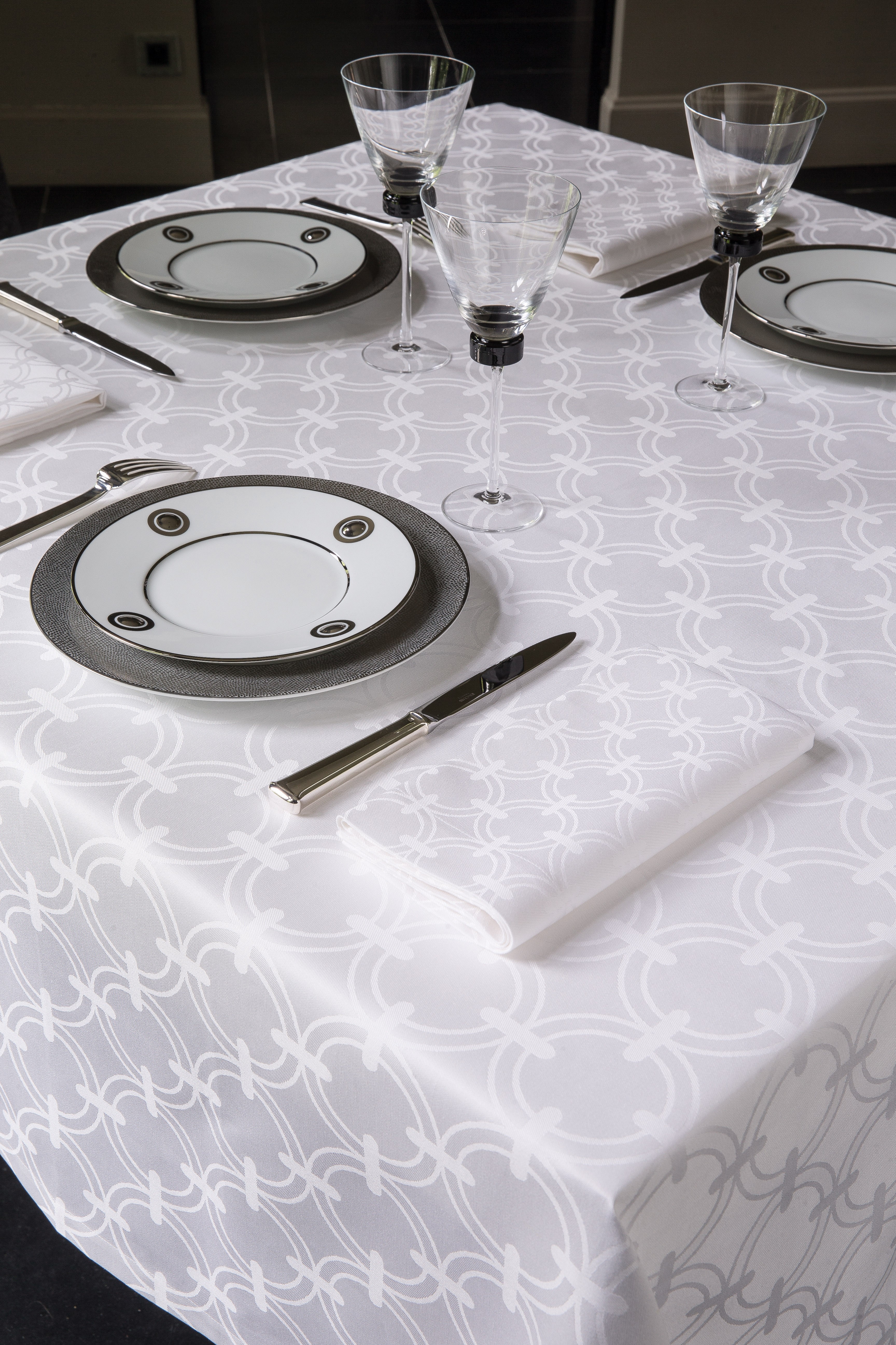 Nappe Au Metre Damasse Blanc Tissu Nappes Le Jacquard Francais