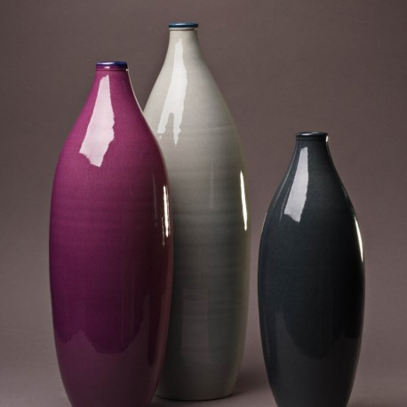 Ensemble Vase bouteille design céramique Sud perle, framboise et cendre, Bernex