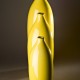 Bouteille design, vase design céramique Sud jaune, Bernex