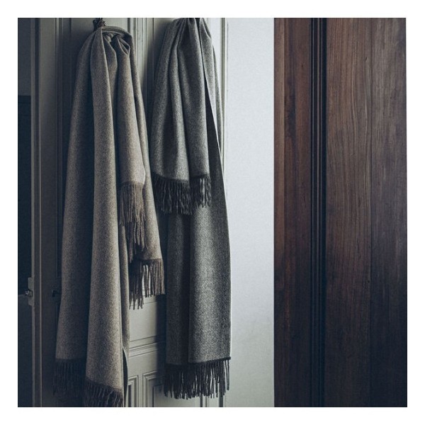 Plaids Nomade Beige et Gris en Baby Alpaga, Alexandre Turpault