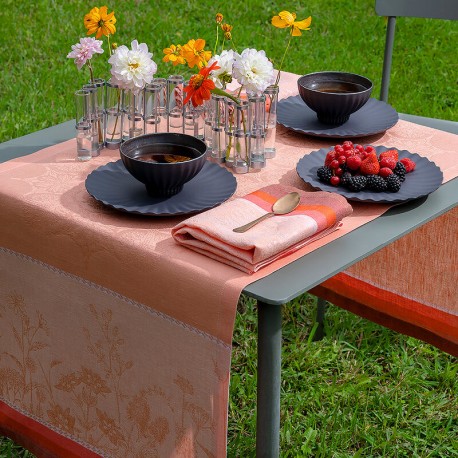 Chemin de table pur lin Instant Bucolique Cosmos, Le Jacquard Français