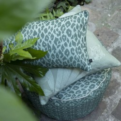 Ambiance déco Housses de coussin et Pouf Nature Sauvage Crocodile, Le Jacquard Français