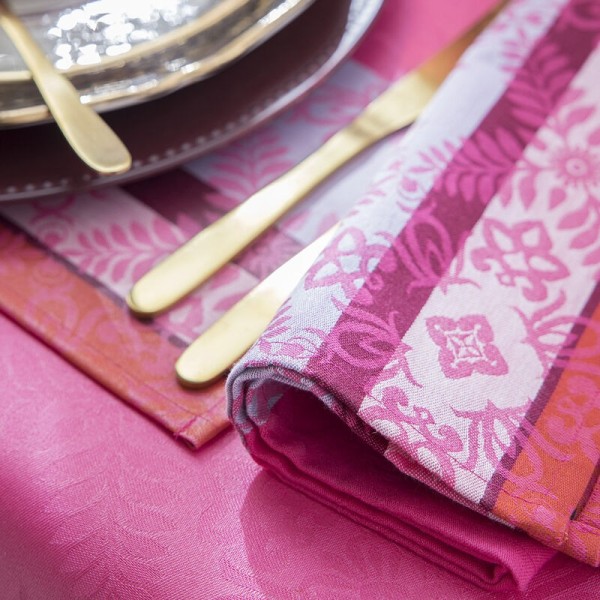 Serviettes de table Mumbai Fuchsia, Le Jacquard Français 