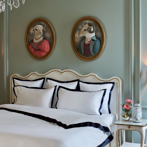 Garnier-Thiébaut - Housse de couette unie en satin de coton 120 fils/cm² Suite Héritage Blanc et bleu