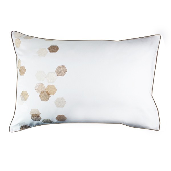 Garnier-Thiébaut - Taie d'oreiller rectangle brodée en satin de coton 120 fils/cm² Hexagones Angora