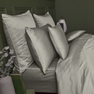 Garnier-Thiébaut - Tissu uni en satin de coton 120 fils/cm² Ava Taupe 2