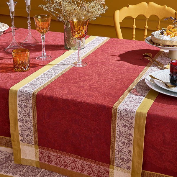 Chemin de table pur coton antitache jacquard Alexandria Rubis, Garnier-Thiébaut