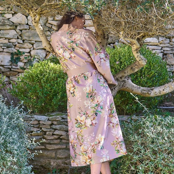 Kimono long imprimé en satin de coton 120 fils/cm² Magnolias Rose fumé, Garnier-Thiébaut
