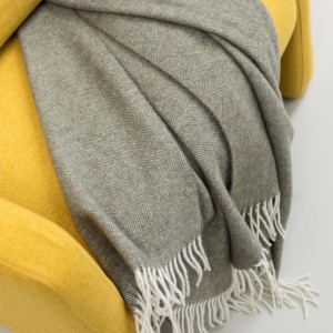 Plaid laine mérinos/cachemire Carina Olive, Vivaraise