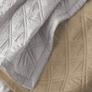 Couvre lit matelassé bicolore réversible satin de coton Bio Merveille Désert/Lune 260x240, Alexandre Turpault 2