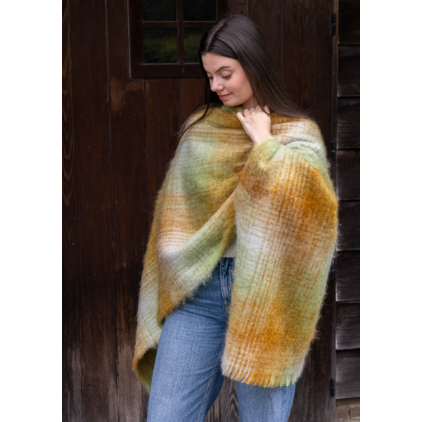Poncho Mohair Hôtel particulier Marqueterie par Brun de Vian-Tiran, Le Jacquard Français