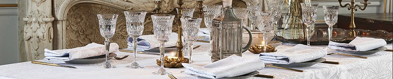 Nappe luxe et haut de gamme, damassée, jacquard, de fetes et reception